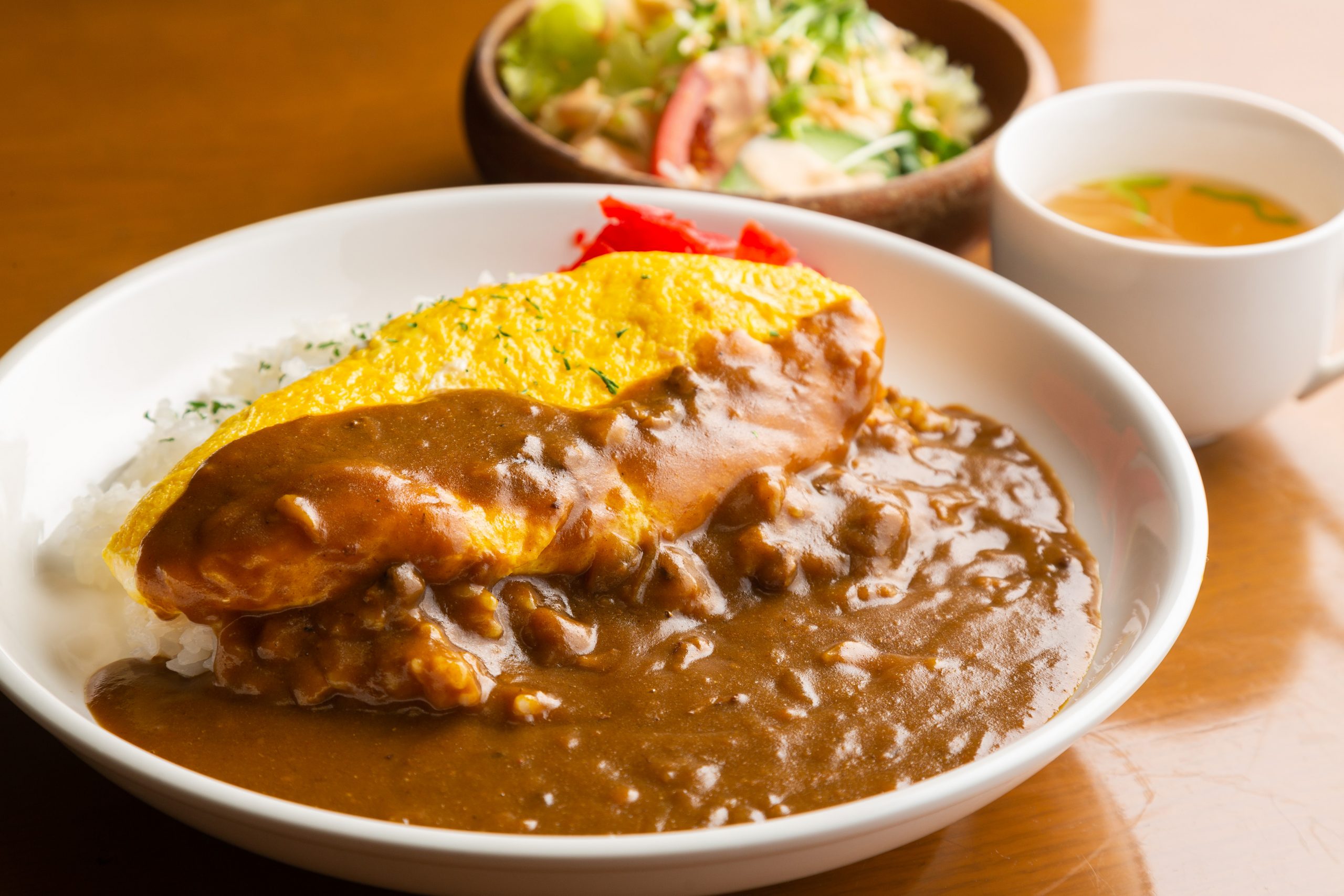 なんだか懐かしい。この夏食べたい洋食屋さんのカレー4選。