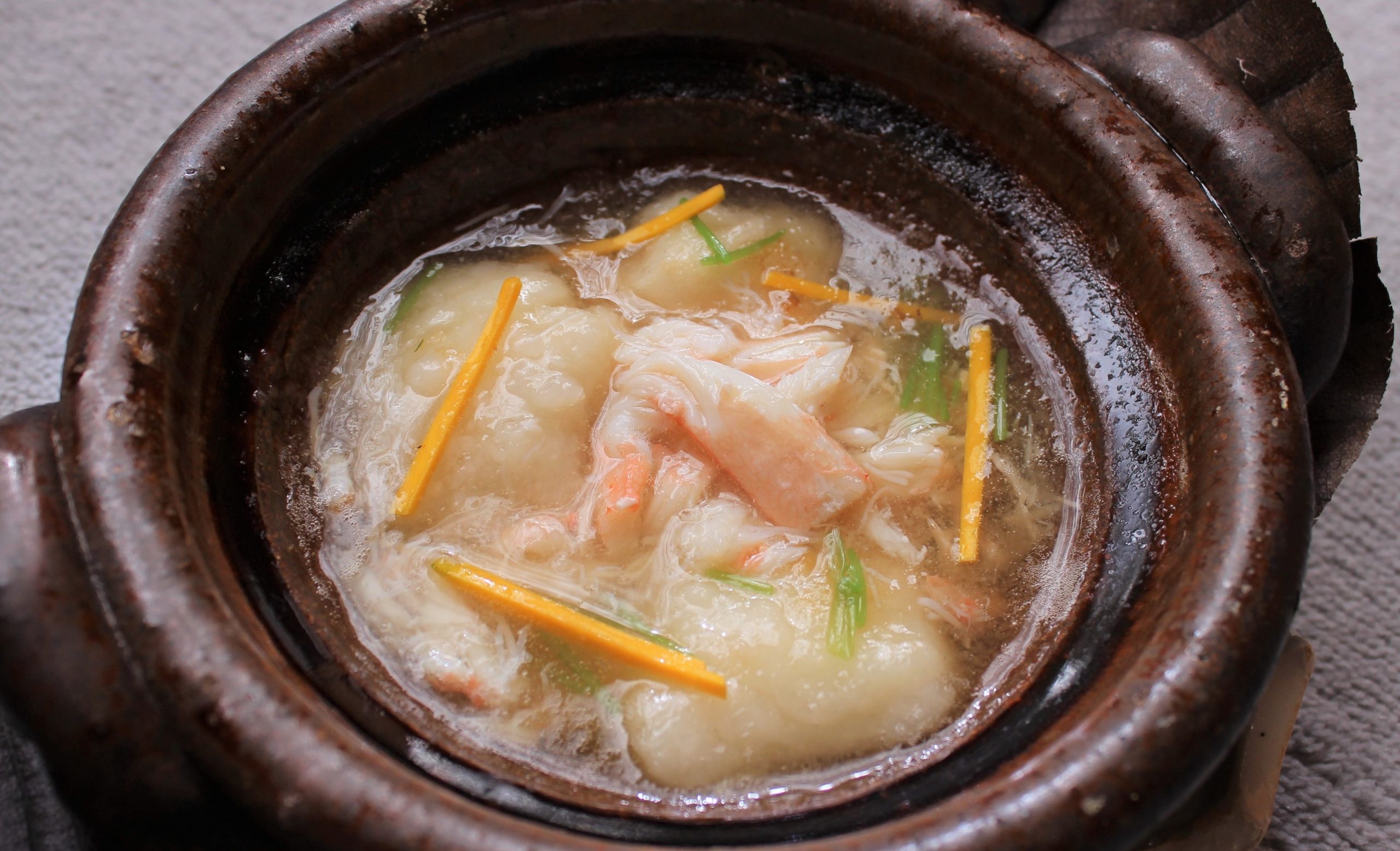 らん亭～美日庵～のレシピ　正月に余った”餅”の活用術！「餅とカニのみぞれ煮」