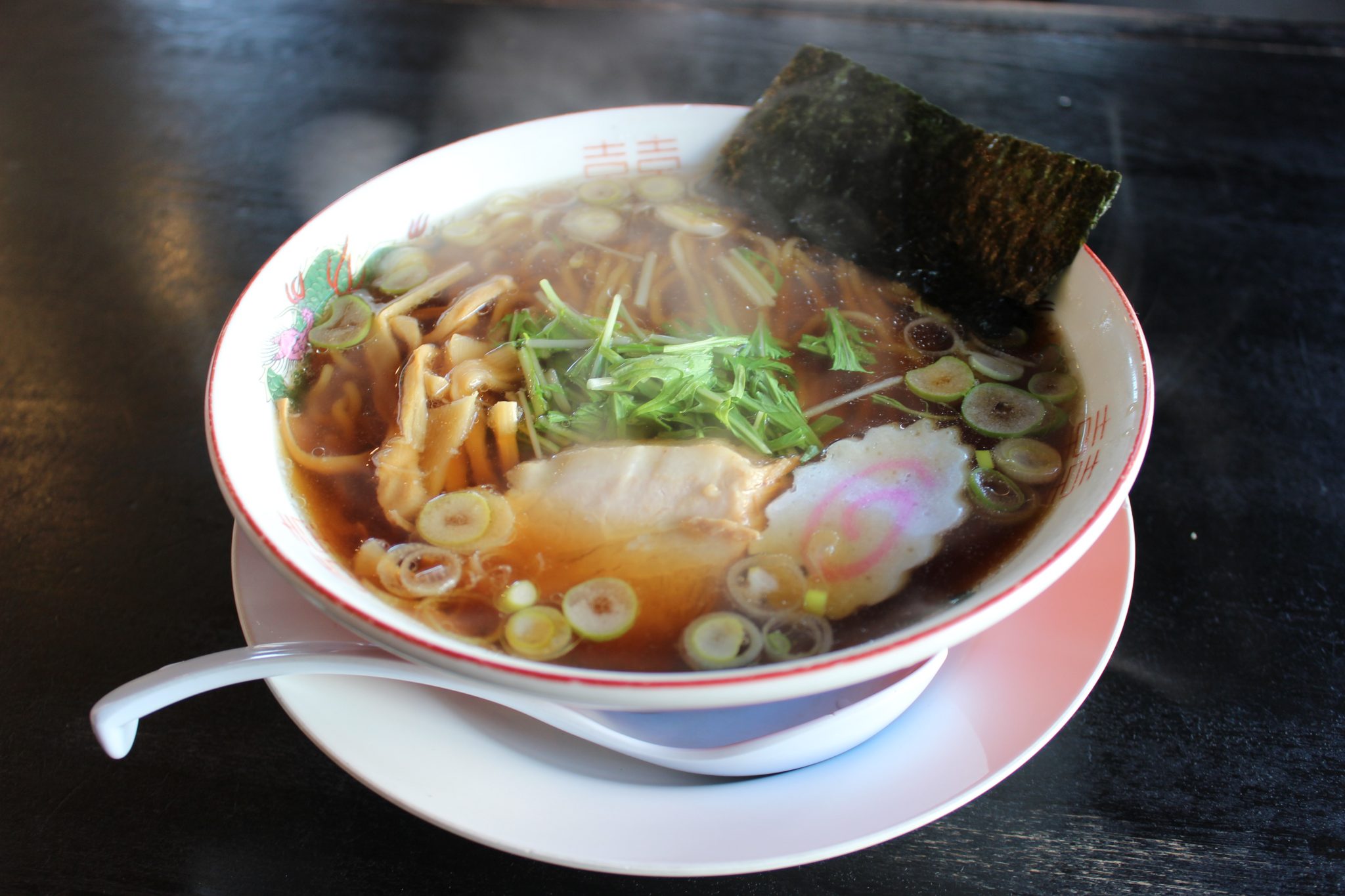 日の出家3店舗目オープン！「中華そば日の出家 八山田店」のレトロな店内で中華そばはいかが？