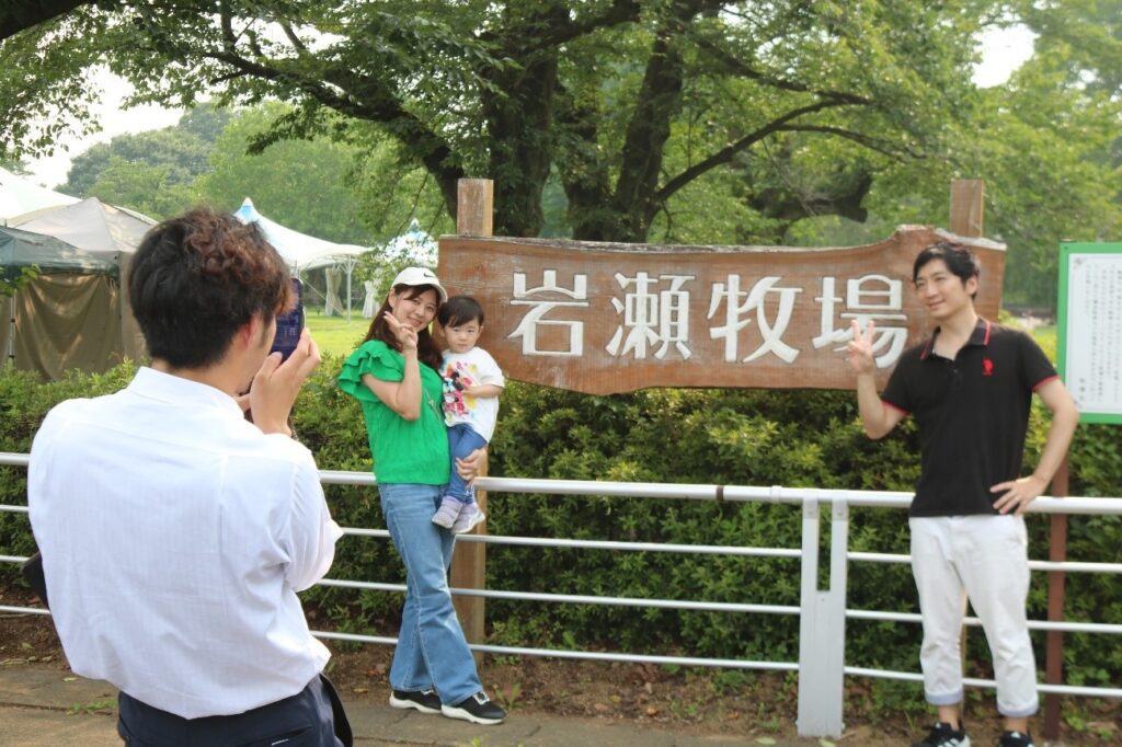 岩瀬牧場で巨大迷路などを楽しむ